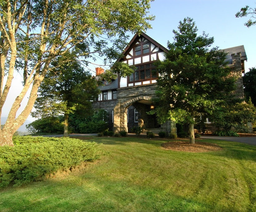 Artists, RiverLink, and Zealandia Holding Company Celebrate the French