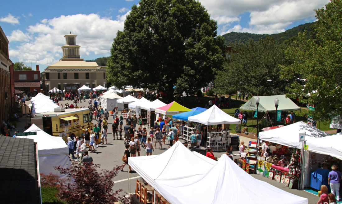 Mt. Mitchell Crafts Fair Returns to Burnsville Aug. 34