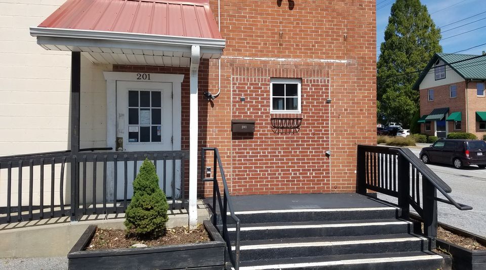 New WCCA Thrift Shop Opens in Hendersonville